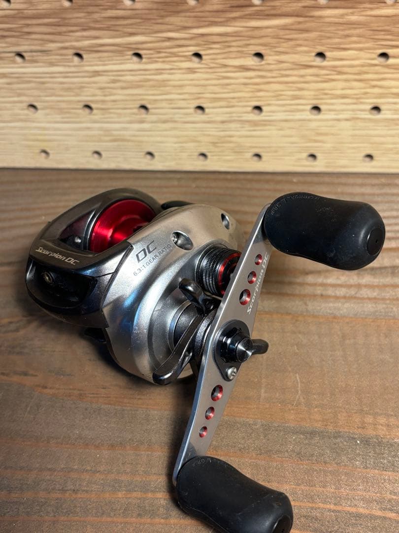 スコーピオン DC ベイトリール 6.3:1 左