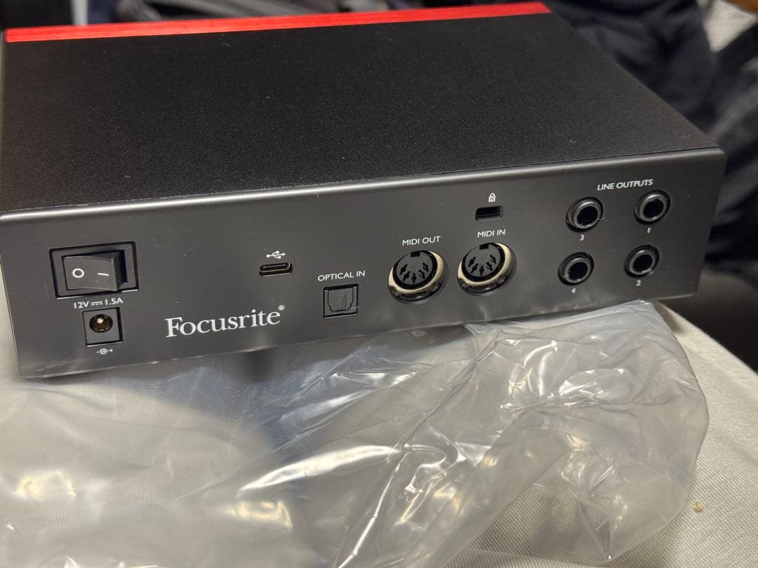 【ほぼ新品】focusrite clarett+ 2pre