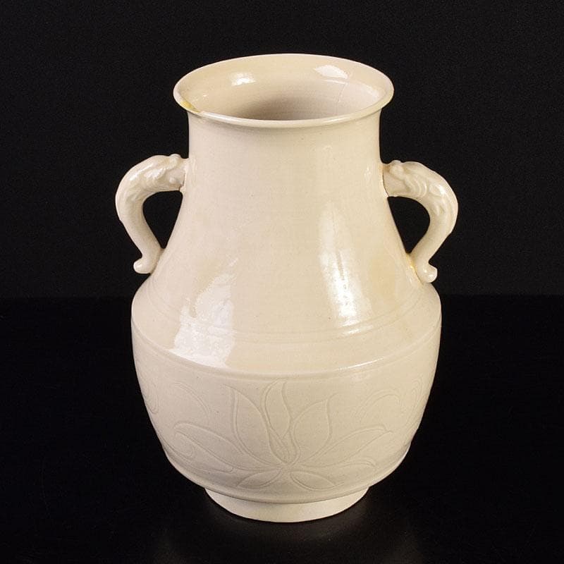 中国　徳化窯白磁　刻花文　双耳瓶　C　6946
