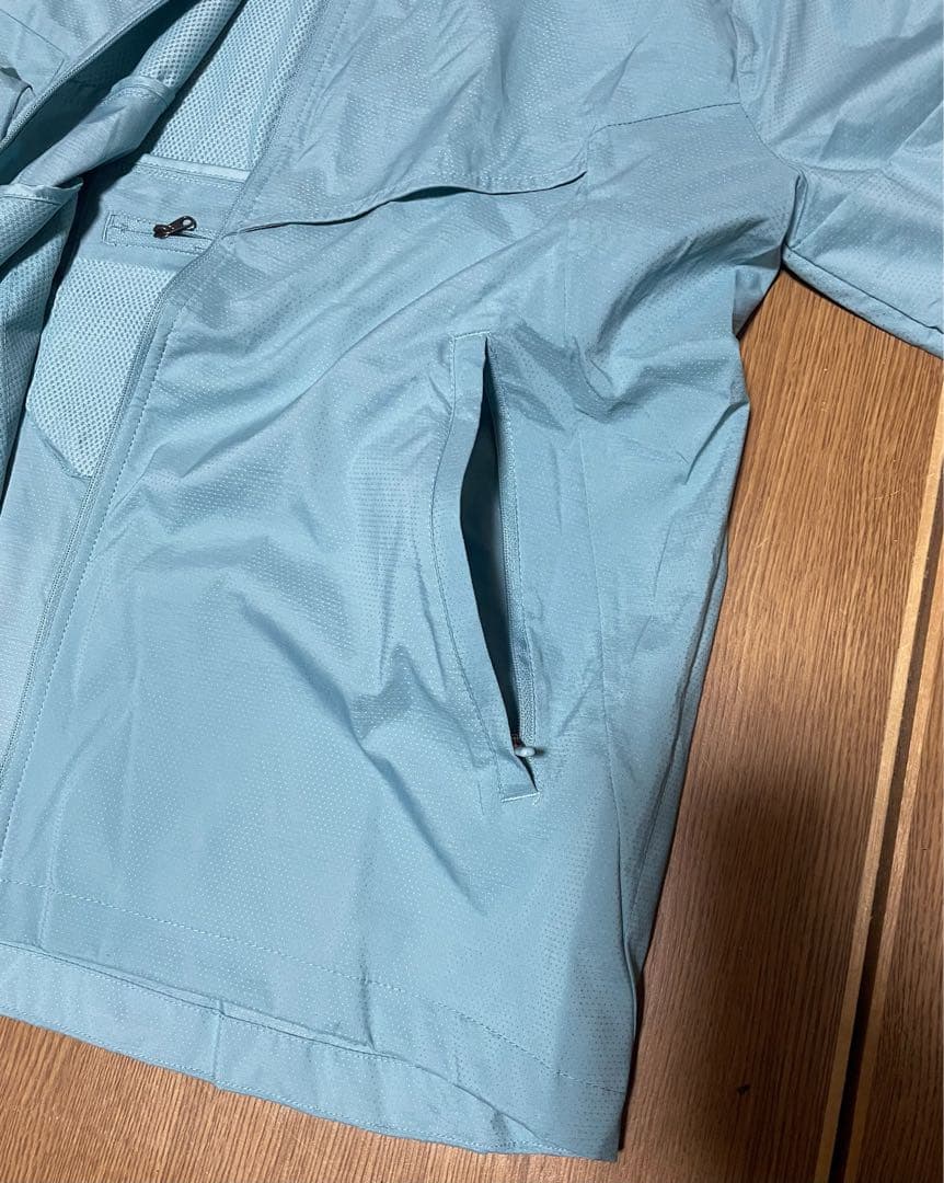 Nike フード付きジャケットとショーツセット