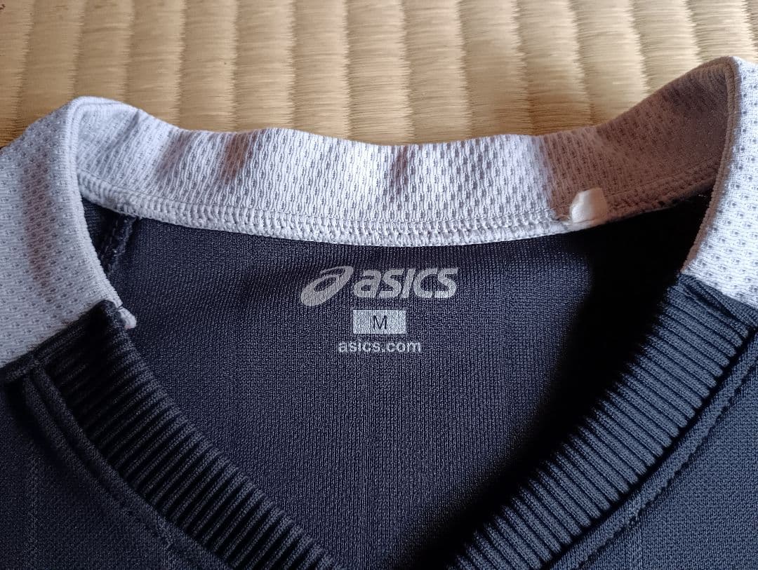 アシックスのフットボール用トレーニングウェア上下