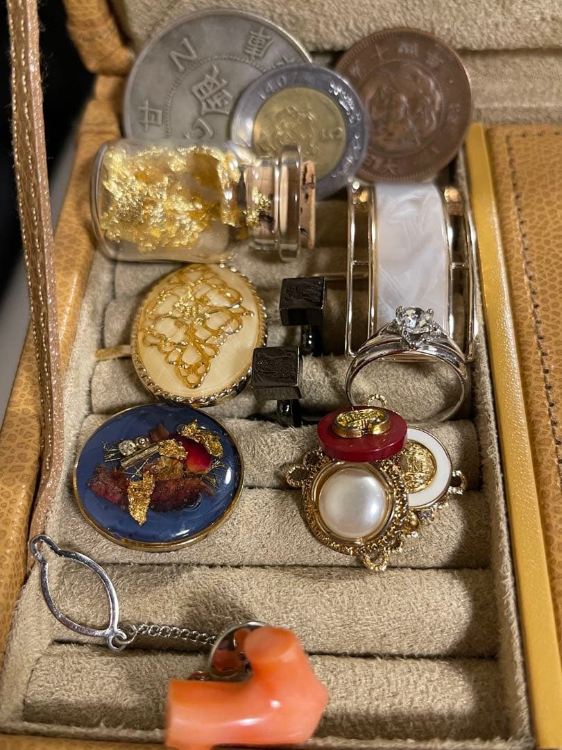 アクセサリー遺品整理生前整理 指輪　 ネックレス・コーチ・バッグ、純金箔.