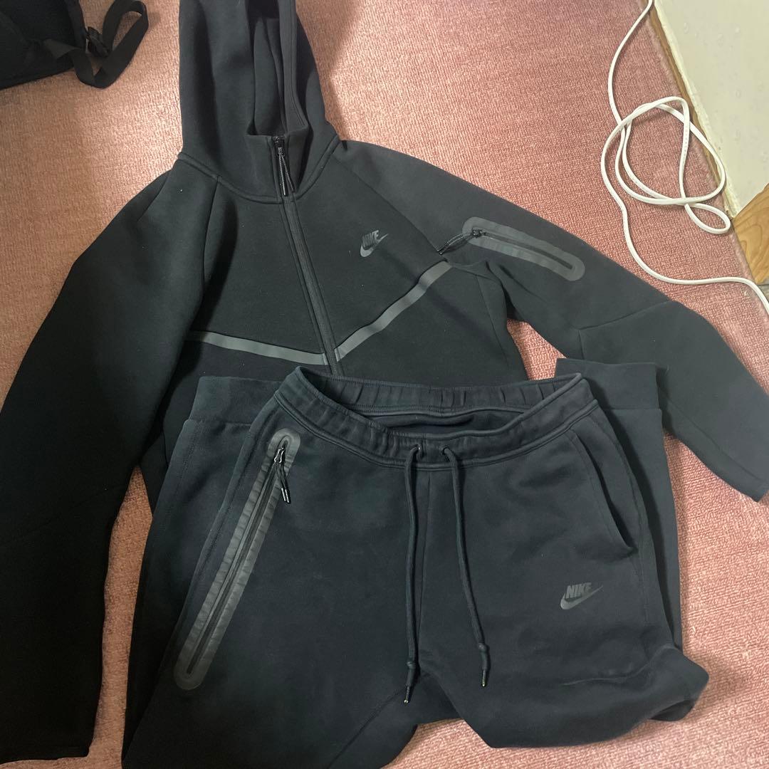NIKEテックフリース黒 上下セットアップ
