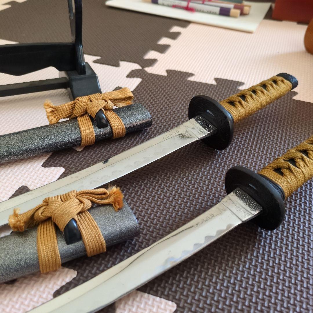 日本刀レプリカ 2本セット スタンド付き　模造刀　値下