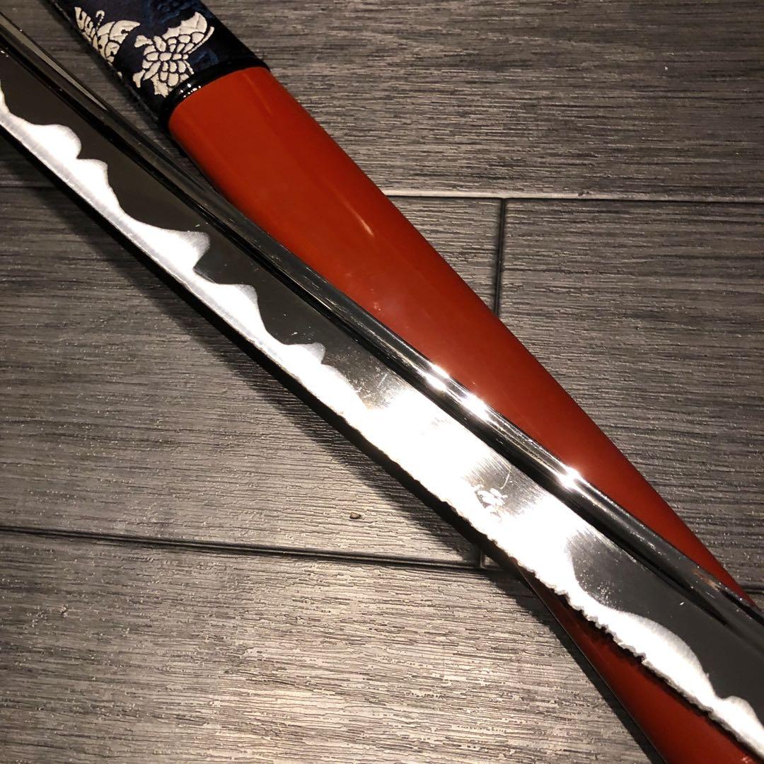 高級模造刀　居合刀　樋入り刀身　赤絹拵え　亜合金刀身