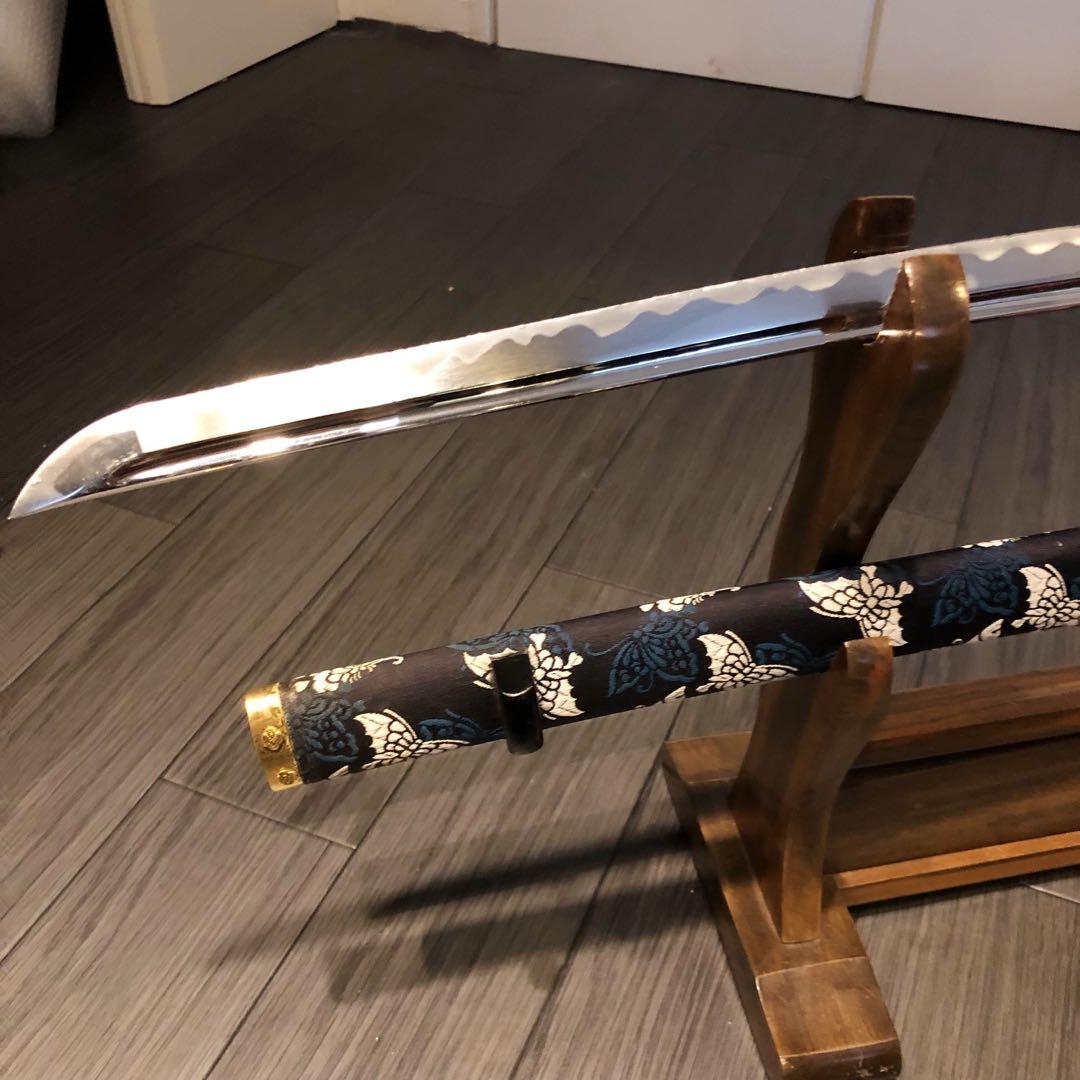 高級模造刀　居合刀　樋入り刀身　赤絹拵え　亜合金刀身