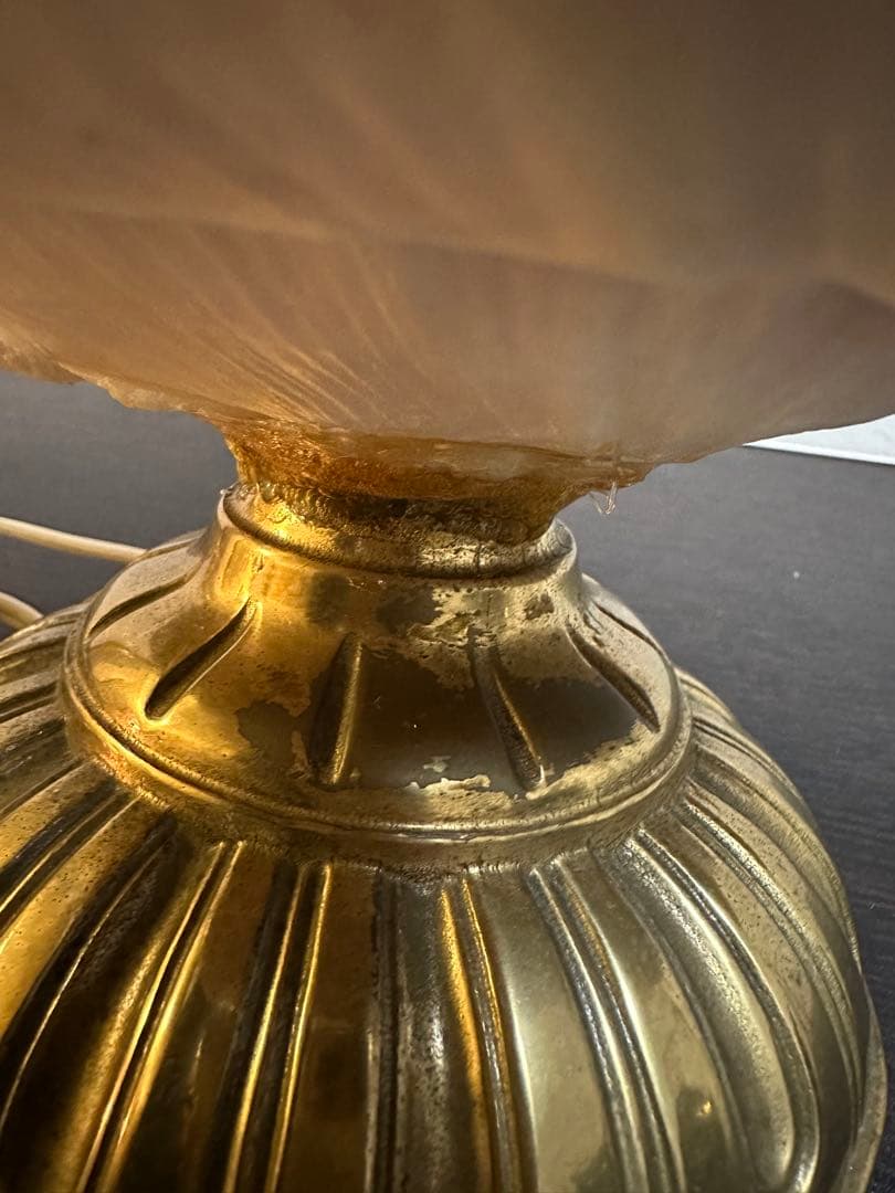 シェルランプ　アンティーク　貝殻の彫刻ランプ　カメオ