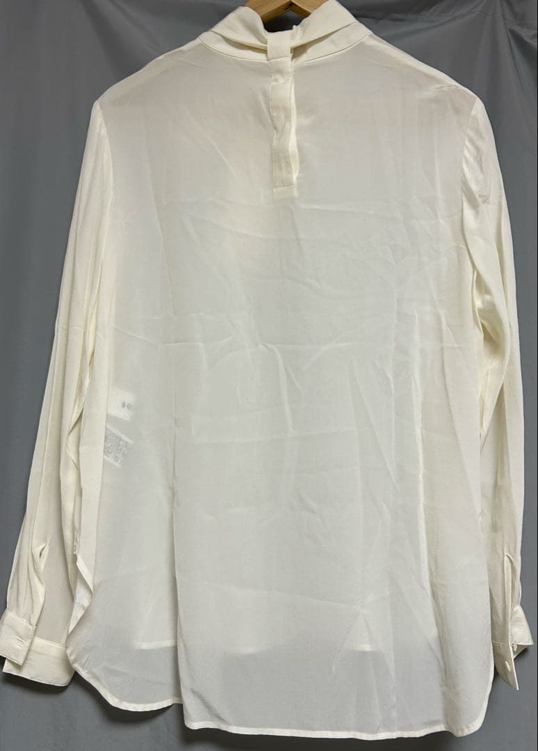 soeju シルクストレッチボウタイブラウス　ホワイト