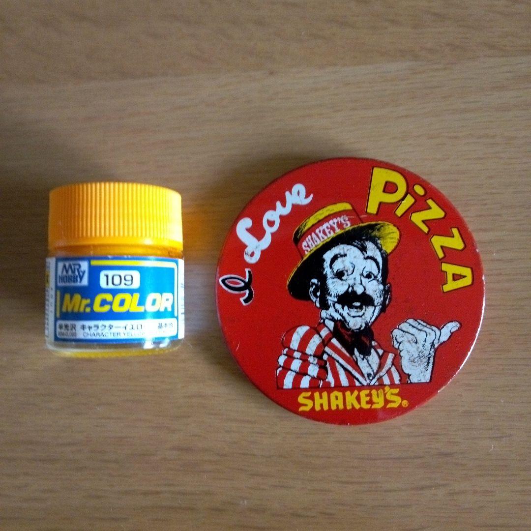 缶バッヂ　　シェイキーズ　PIZZA