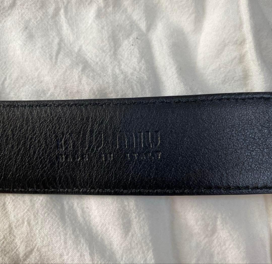 miumiu 黒レザーベルト 金色バックル