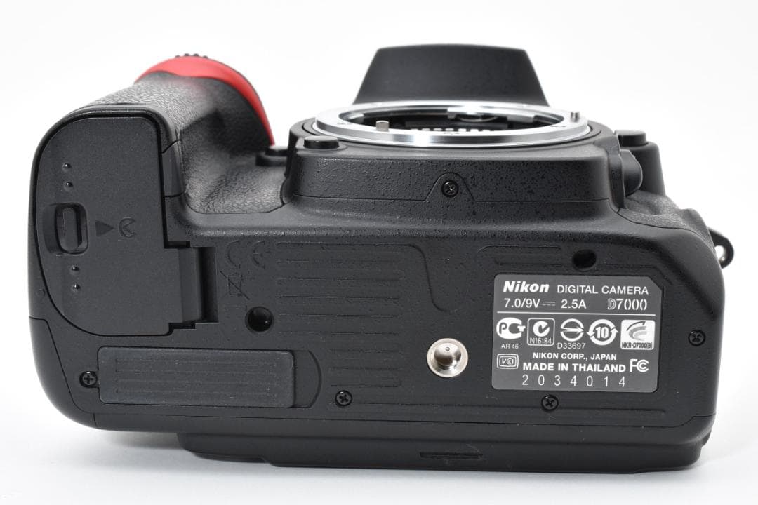 ■ 美品・極少ショット数1786回 ■ ニコン Nikon D7000 ボディ