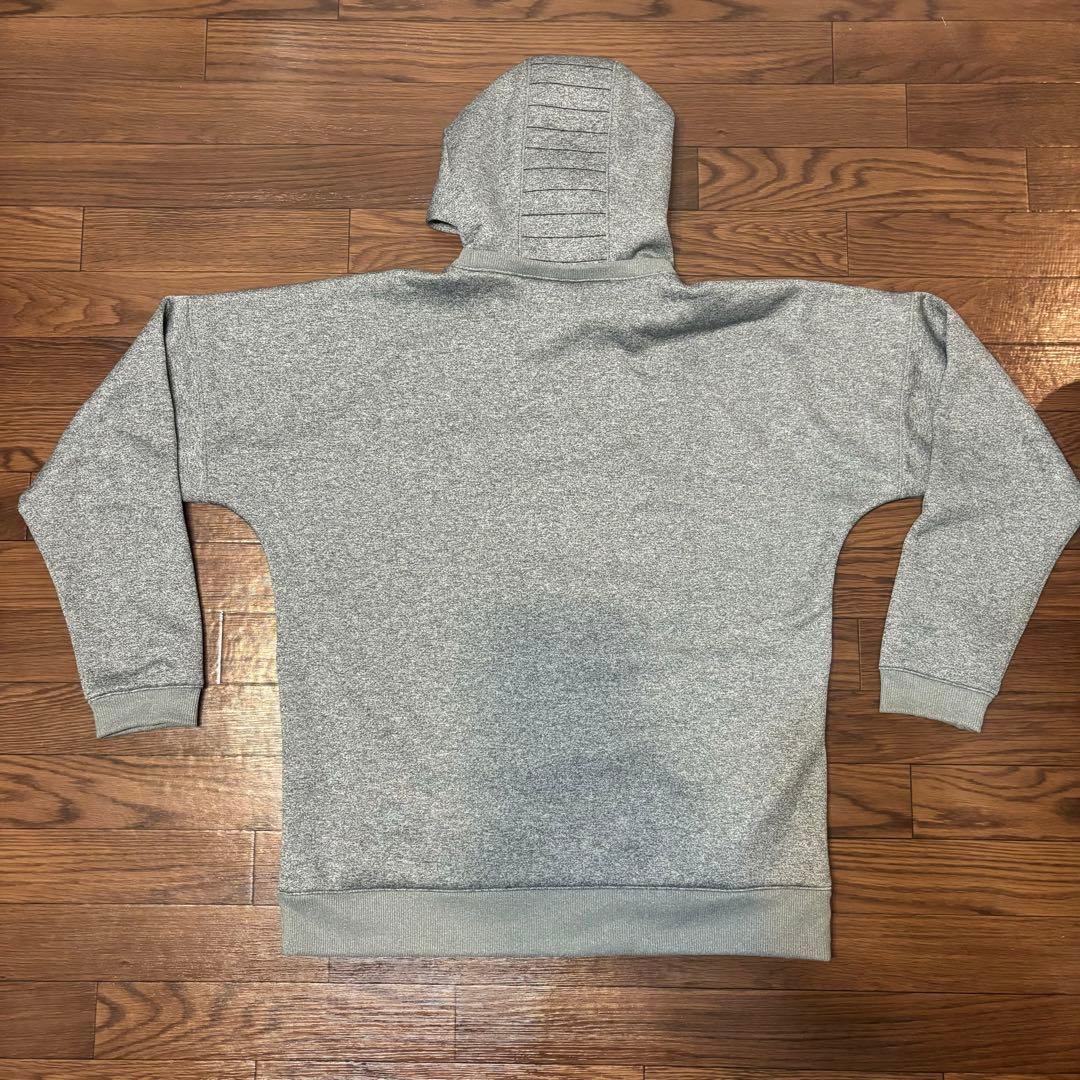 ラグビー　NTTコムシャイニングアークス　フリースパーカー　アンダーアーマー