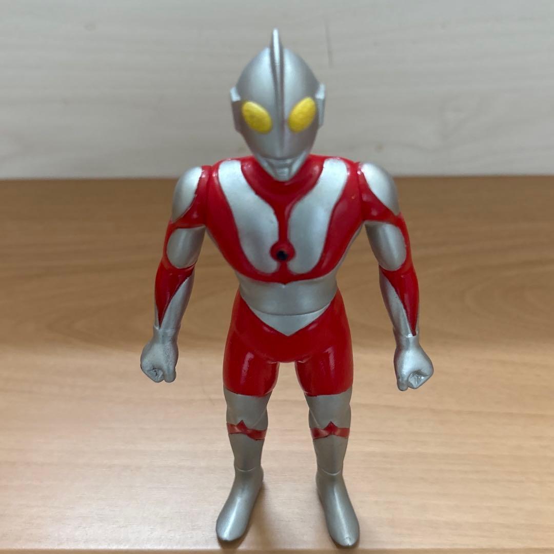 3ー3ウルトラ怪獣 ウルトラマン 1983年　第1期初版 プラタグ付／白台紙