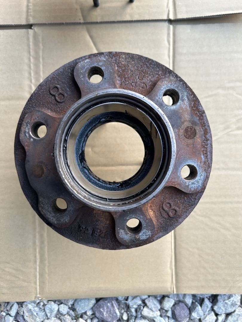【中古品】ランドクルーザー70 パワーロッキングハブ用のハブ