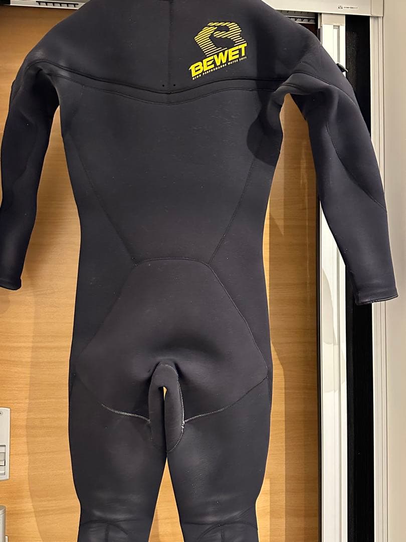 BEWET ブラック ウェットスーツ 長袖・長ズボン