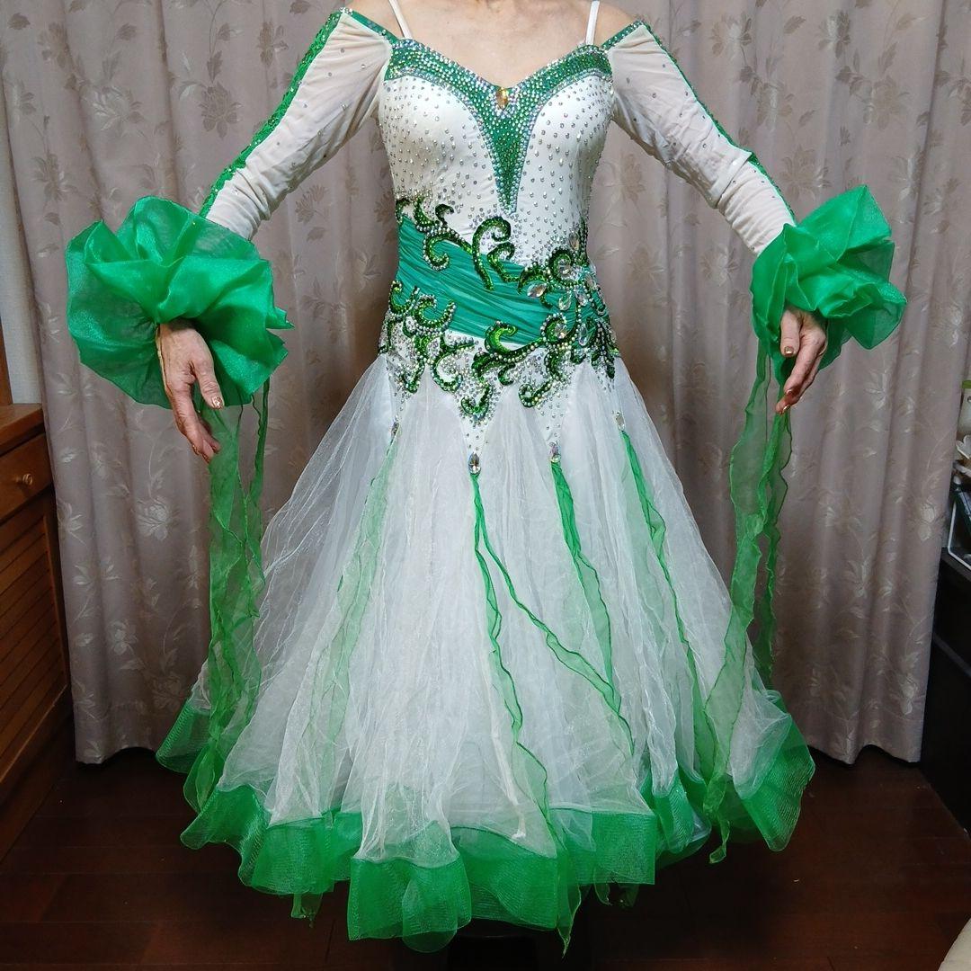 社交ダンスモダンドレス　腕付き　緑　白