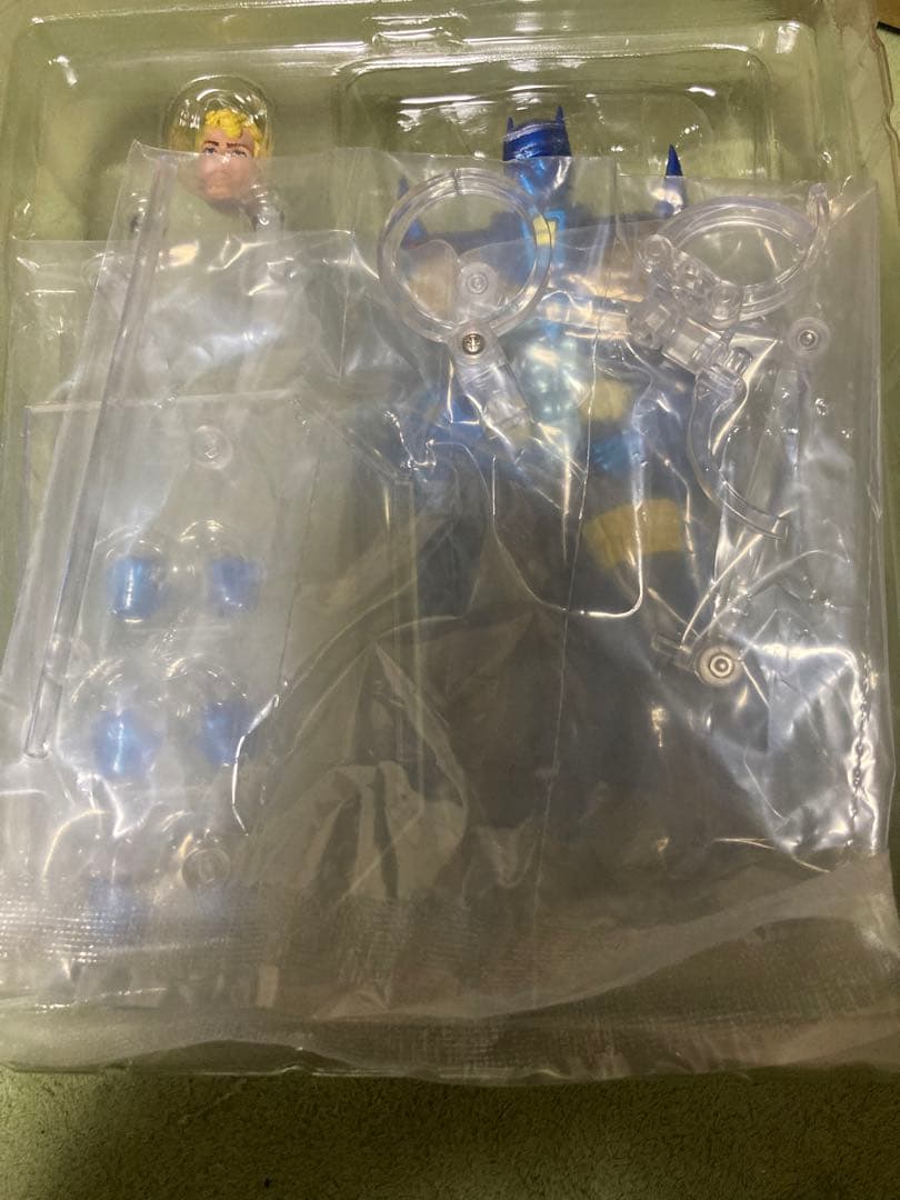 mafex ナイトフォールバットマン　バットマン　開封品