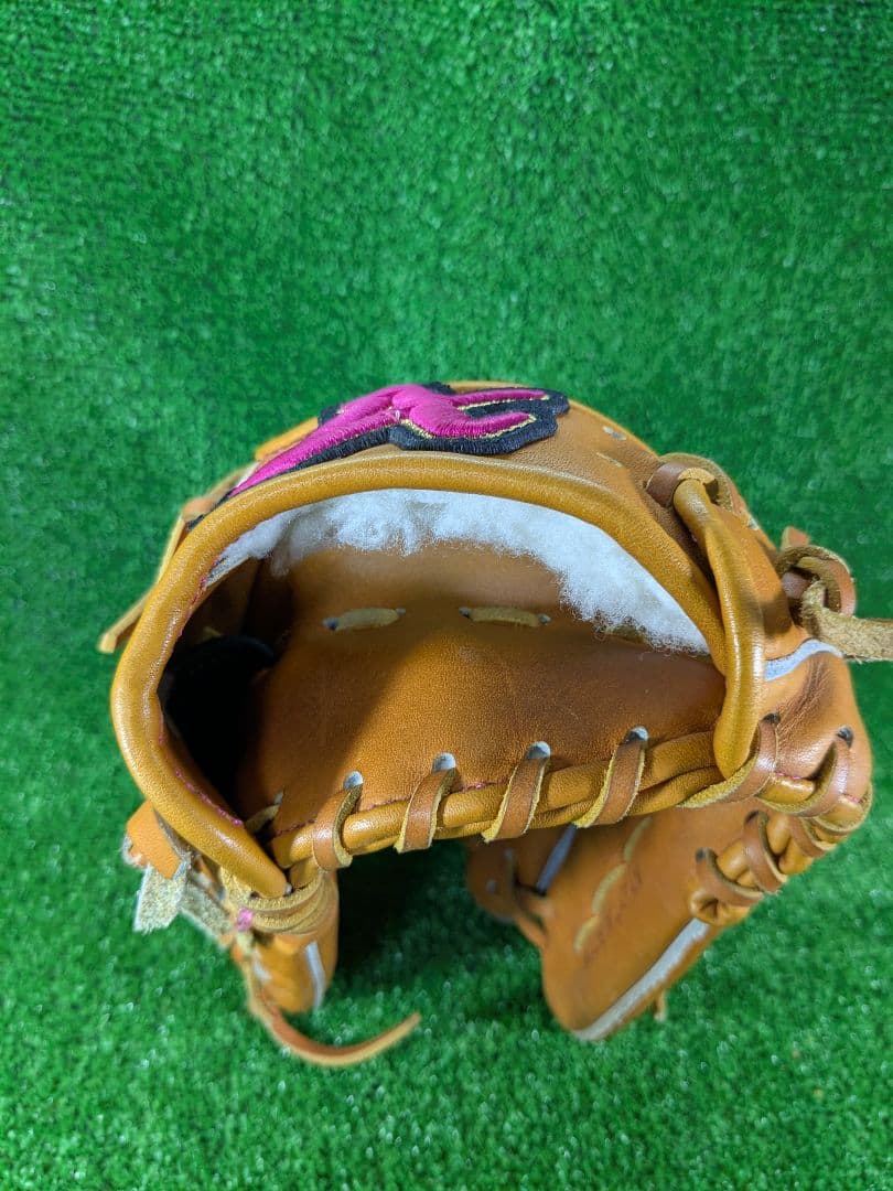 アトムズ　内野手　左投げ