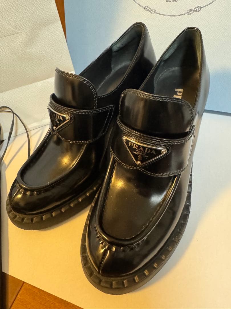 PRADA チョコレート　ブラッシュドレザー　ハイヒールローファー　美品