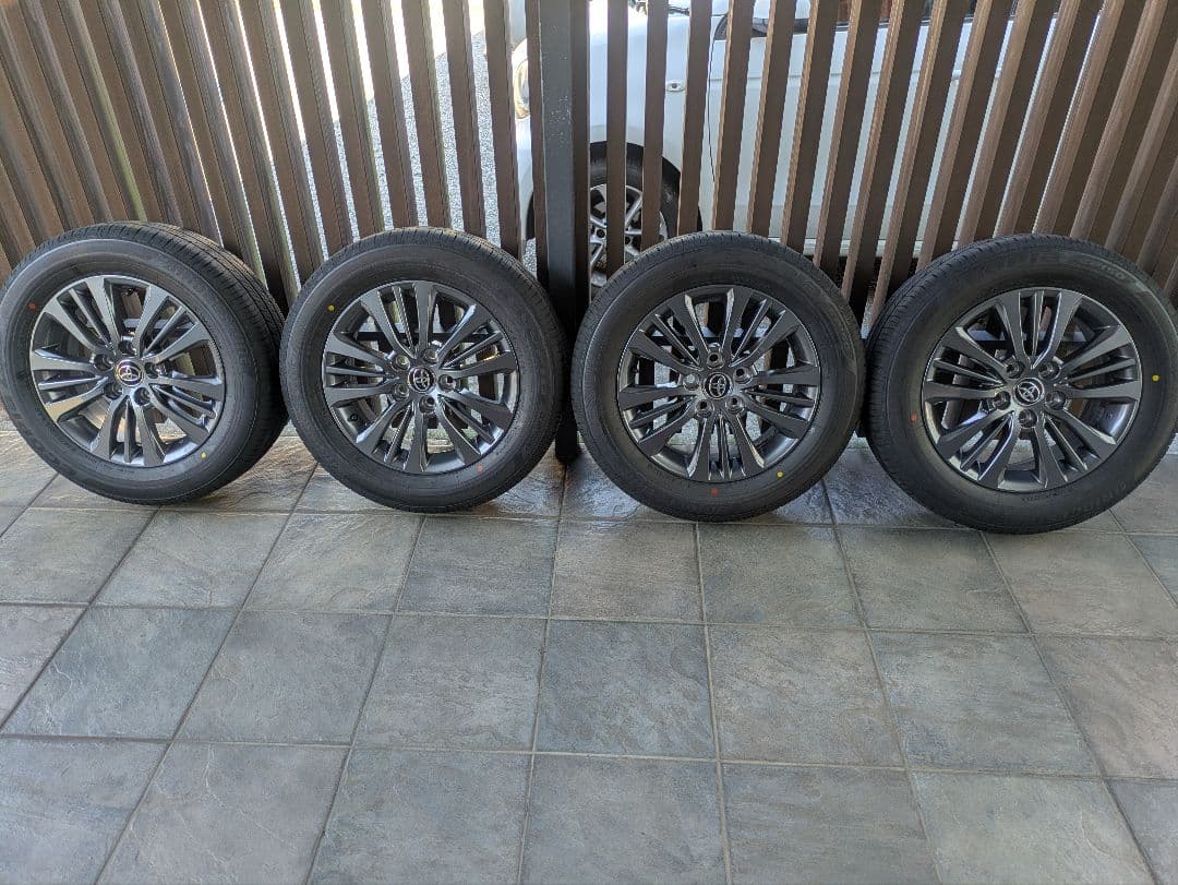 トヨタ　ノア　90系　新車外し　純正ホイール・タイヤ４本セット