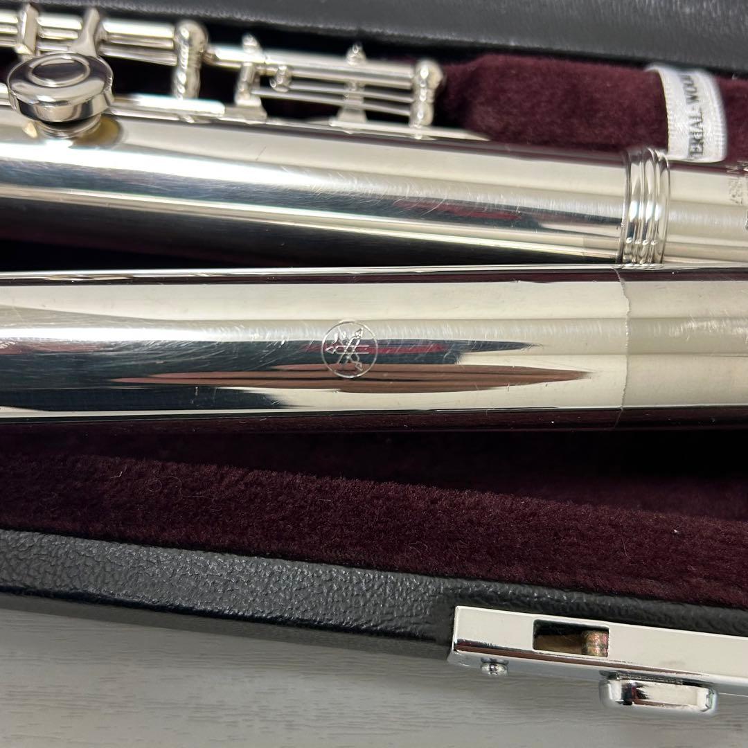 ヤマハフルート　　YFL-211 Eメカ付き