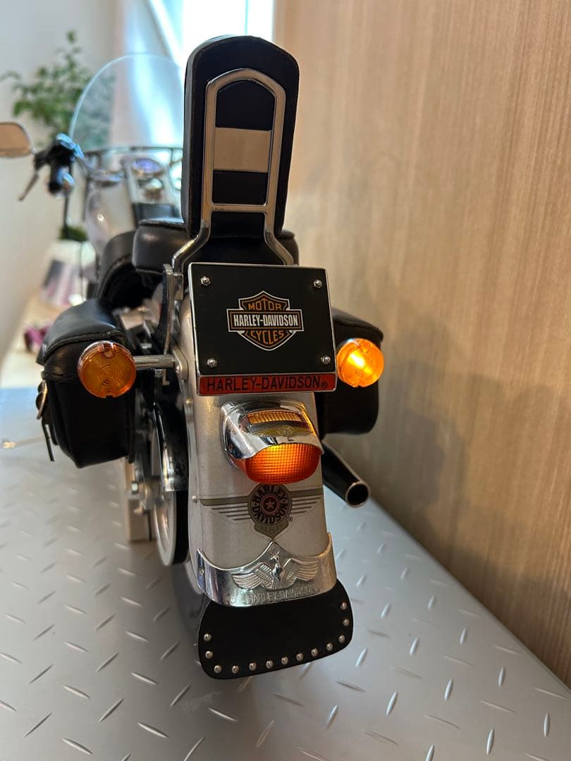 ディアゴスティーニ FAT BOY ハーレーダビッドソン 1/4 模型