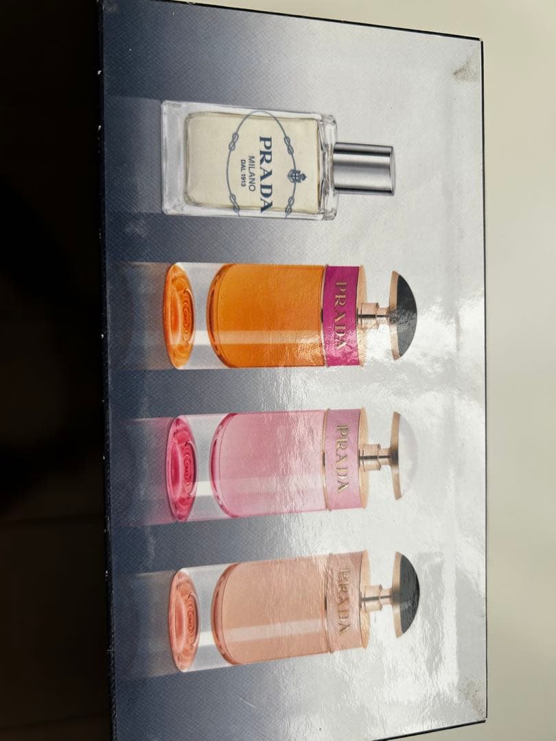 プラダ キャンディ フレグランス セット 4本入り