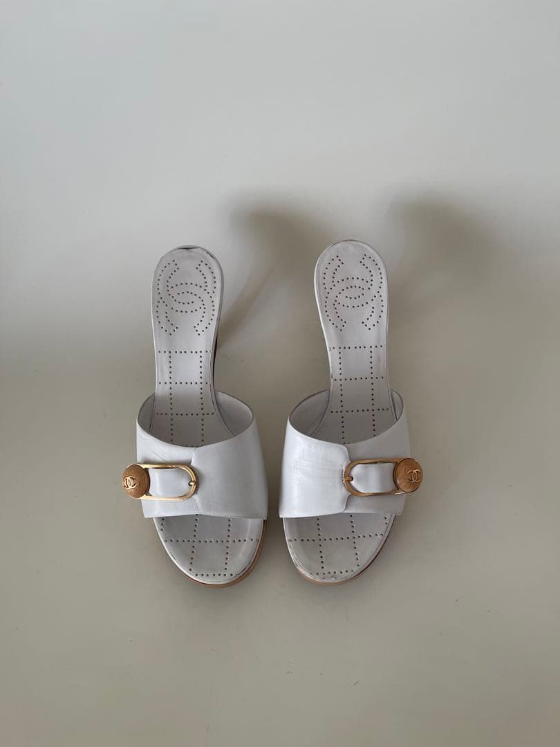 美品正規品Chanelシャネルホワイトサンダルミュール