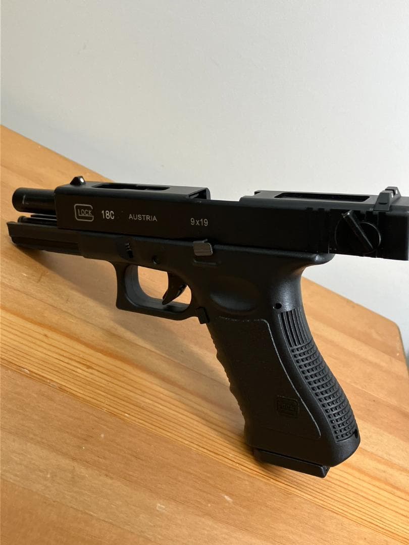 トイガンおまとめ　東京マルイ　MP5　電動ガン　グロック　マガジン付き