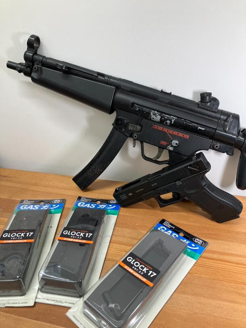 トイガンおまとめ　東京マルイ　MP5　電動ガン　グロック　マガジン付き