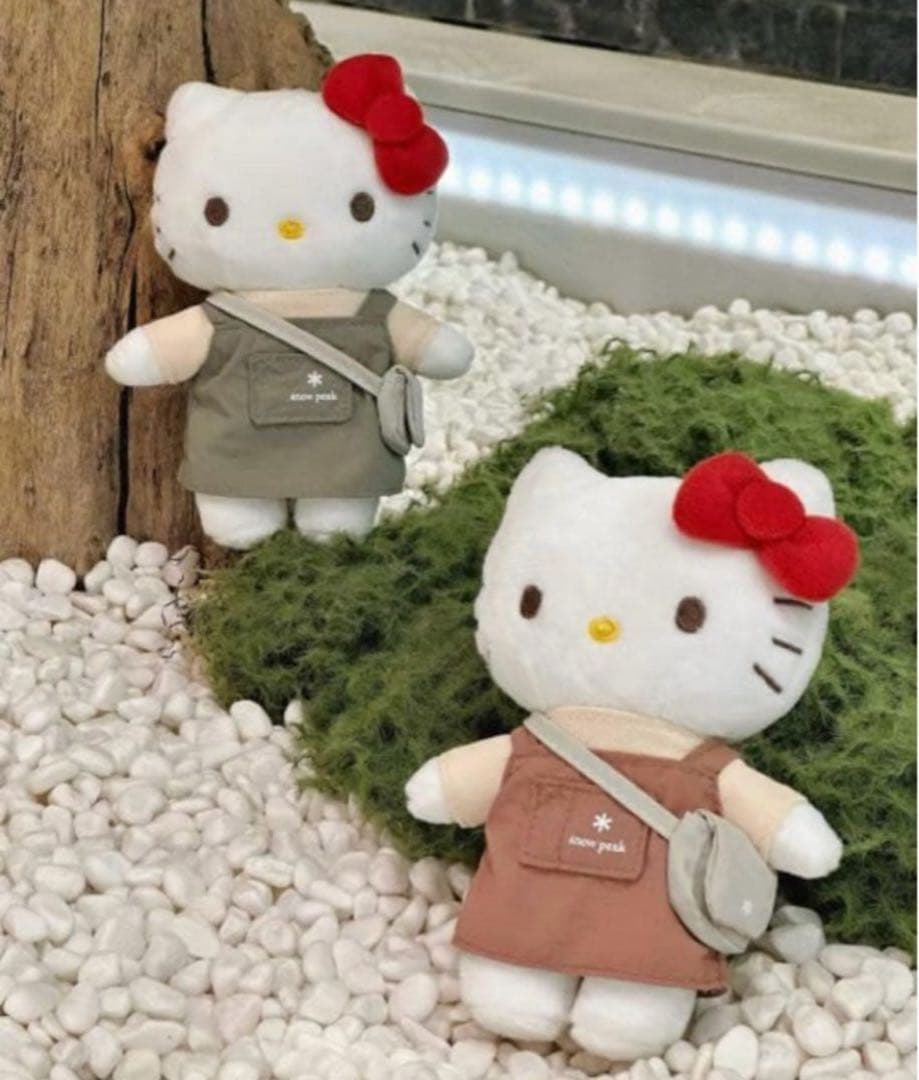 ハローキティ　韓国限定 peak コラボ　キーリング2点セット