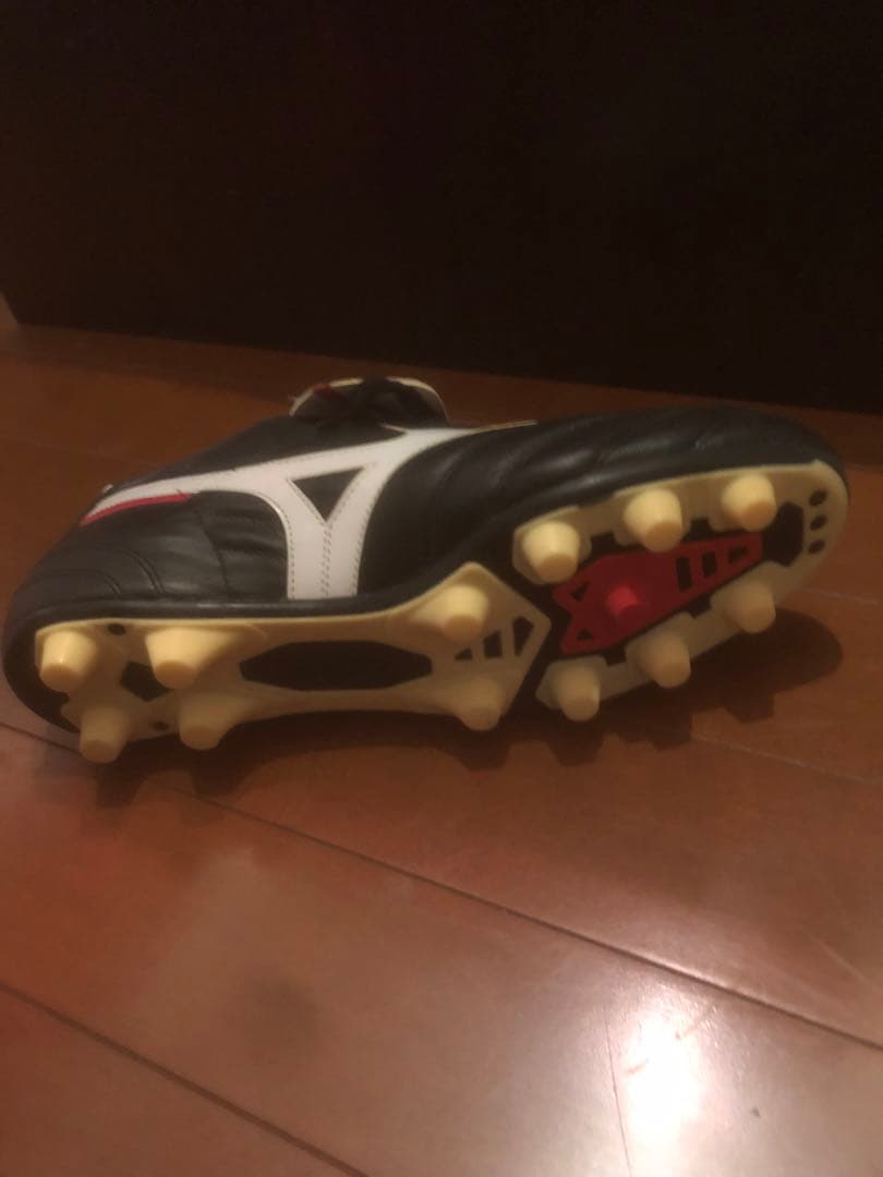 MORELIA サッカーシューズ 黒/赤/白