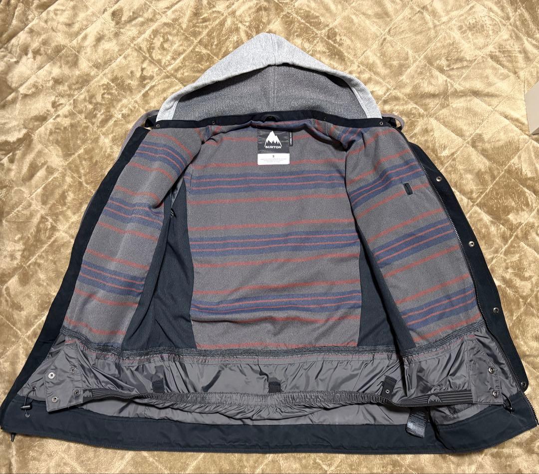 BURTON スノーボードウェア　黒ジャケット