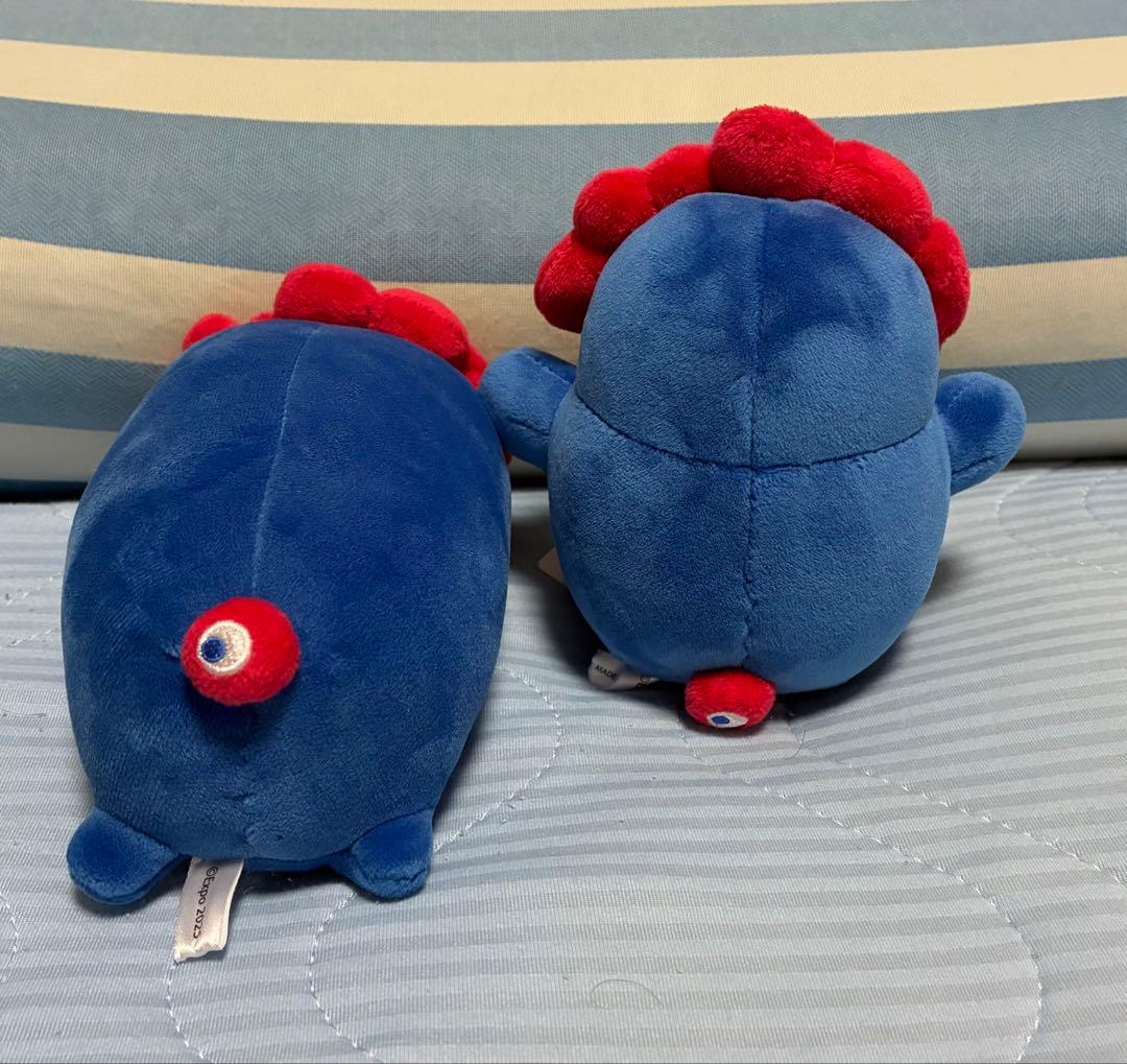 ミャクミャク　ねそべり　立　もっちりぬいぐるみ