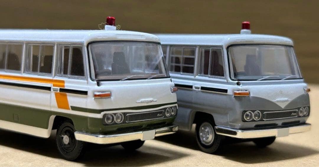 トミカリミテッドヴィンテージネオ ニッサン シビリアン 2点セット