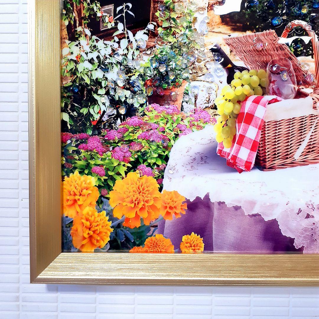 輸入雑貨　天然水晶石　『中世の村』　クリスタルアート　ゴールドフレーム