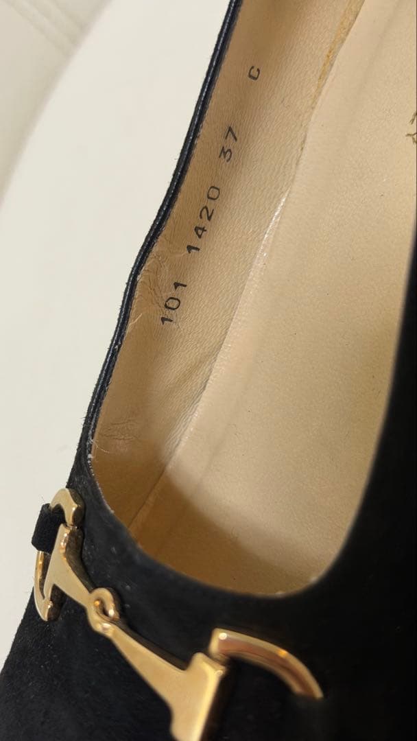 値下げGUCCI レディーススエードパンプス37インチ　ブラック