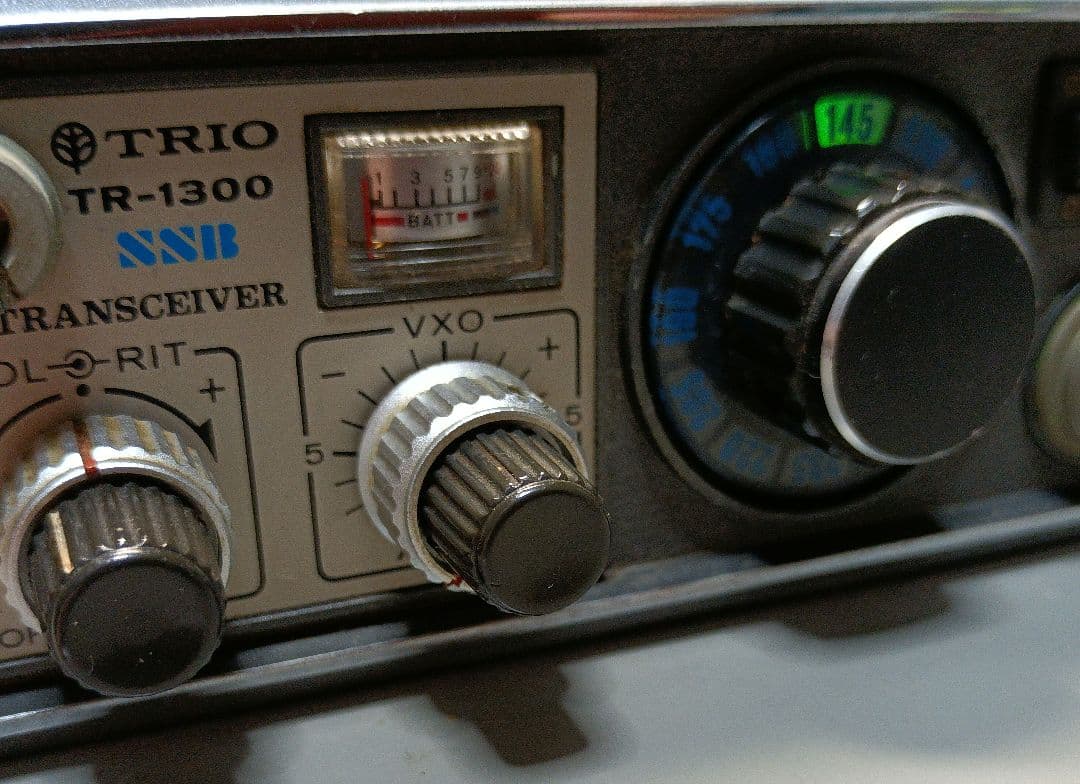 g*t様 TRIO TR-1300 SSBトランシーバー