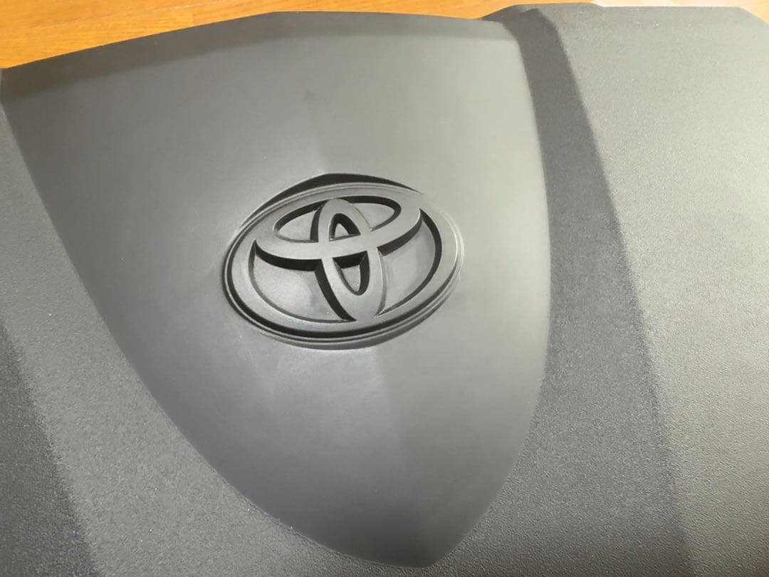 80系ハリアー 純正エンジンカバー