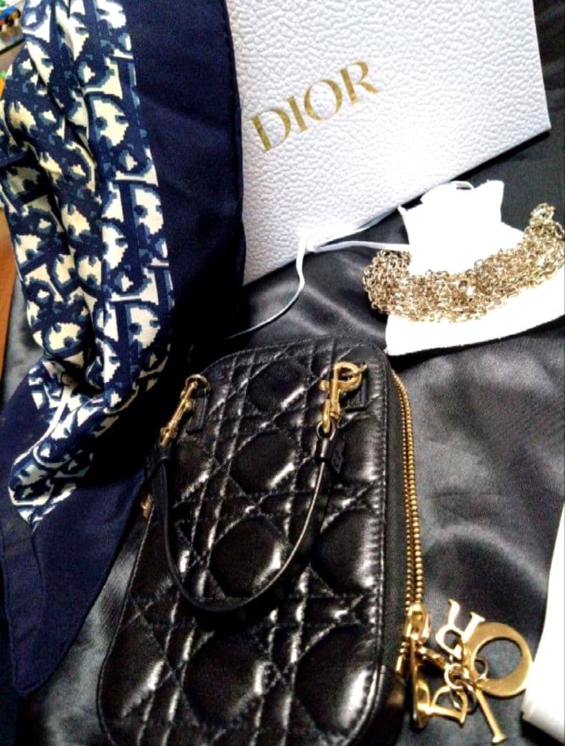 lou　　　　　　　【美品】Christian　Dior　フォンホルダー