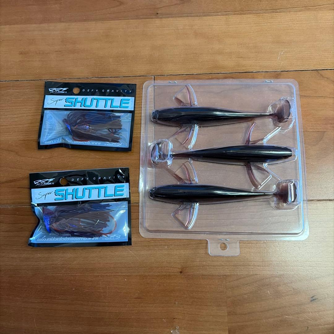 Super SHUTTLE 3/8oz Full Moon SP ルアー 3個入