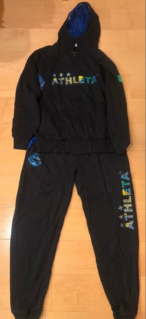 ATHLETA フード付きスウェット黒/青