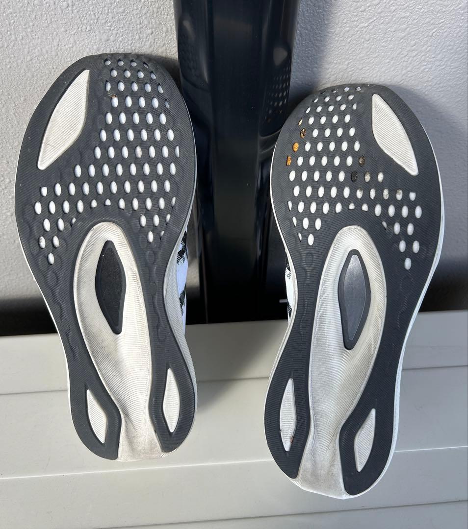 アシックス マジックスピード4 白 ワイド 27.5cm (箱無し)