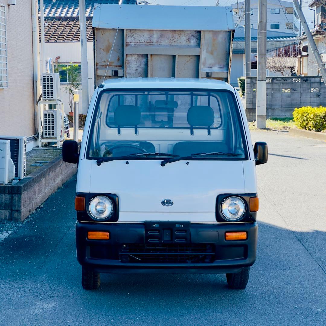サンバーダンプ4WD、5速マニュアル、ELシフト、車検2年、走行3万キロ。