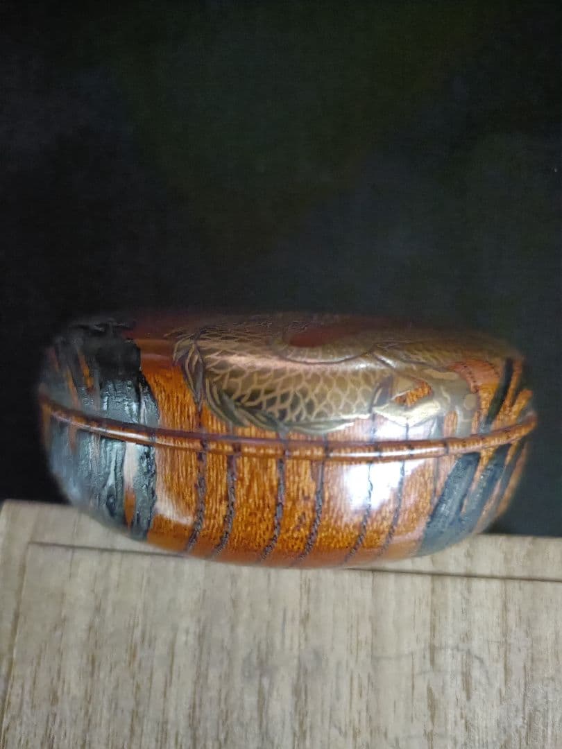 欅材旅香合　螺鈿龍蒔絵香合