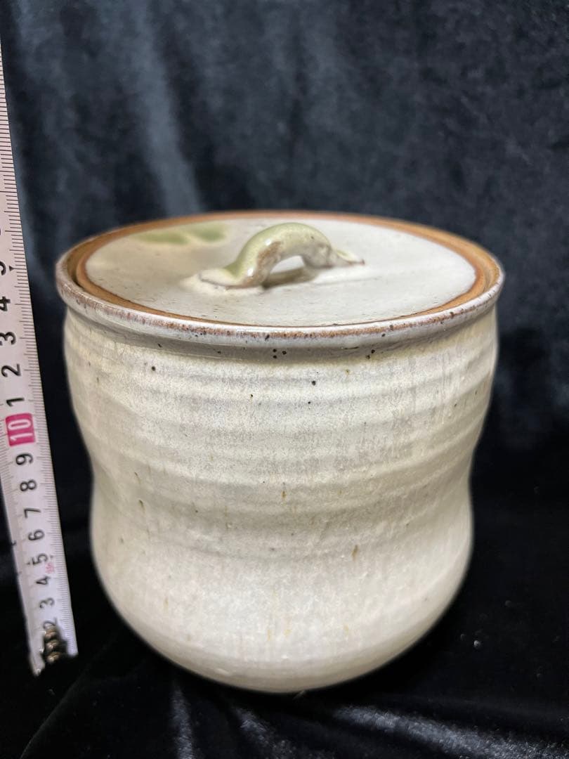 希少茶器茶道具水指（水差し）人間国宝龍山作窯　つまみ：14.5x14cm陶器製