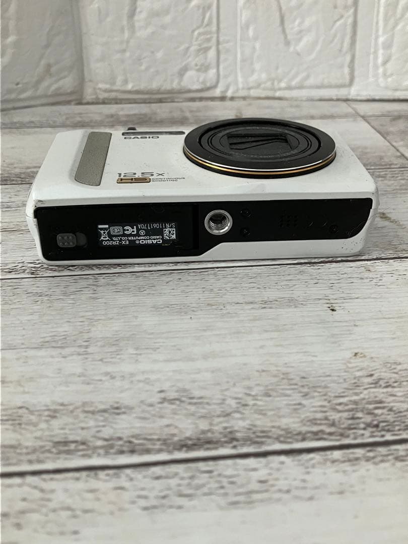 専用　CASIO EX-ZR200 コンパクトデジタルカメラ