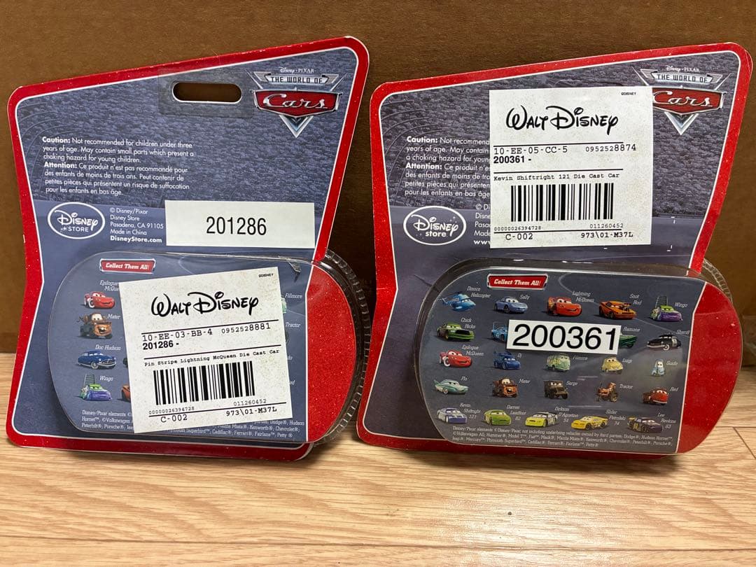ミニカー Cars McQueen&Kevin Shiftright 121