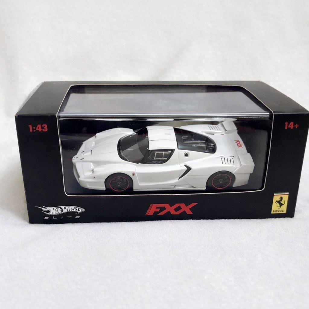 絶版 ホットウィール エリート フェラーリ FXX 1/43 パールホワイト
