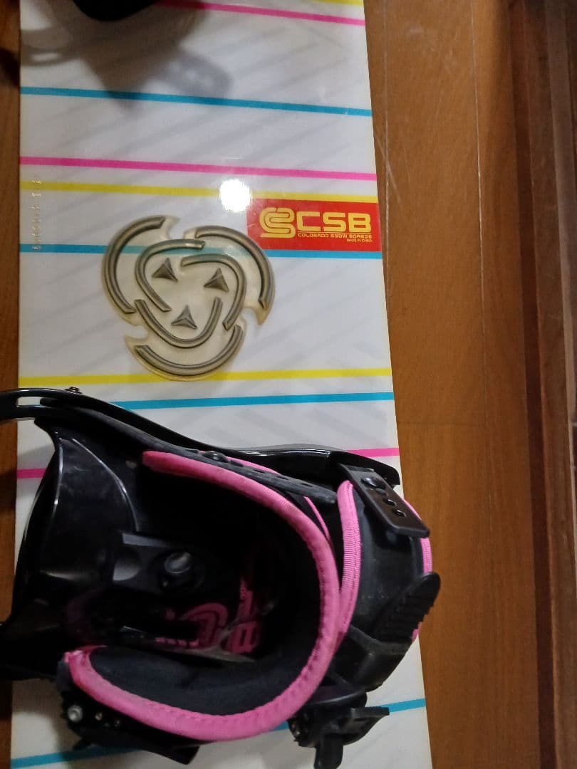 スノーボード 2本、 ビンディング付き、リーシュコード付き